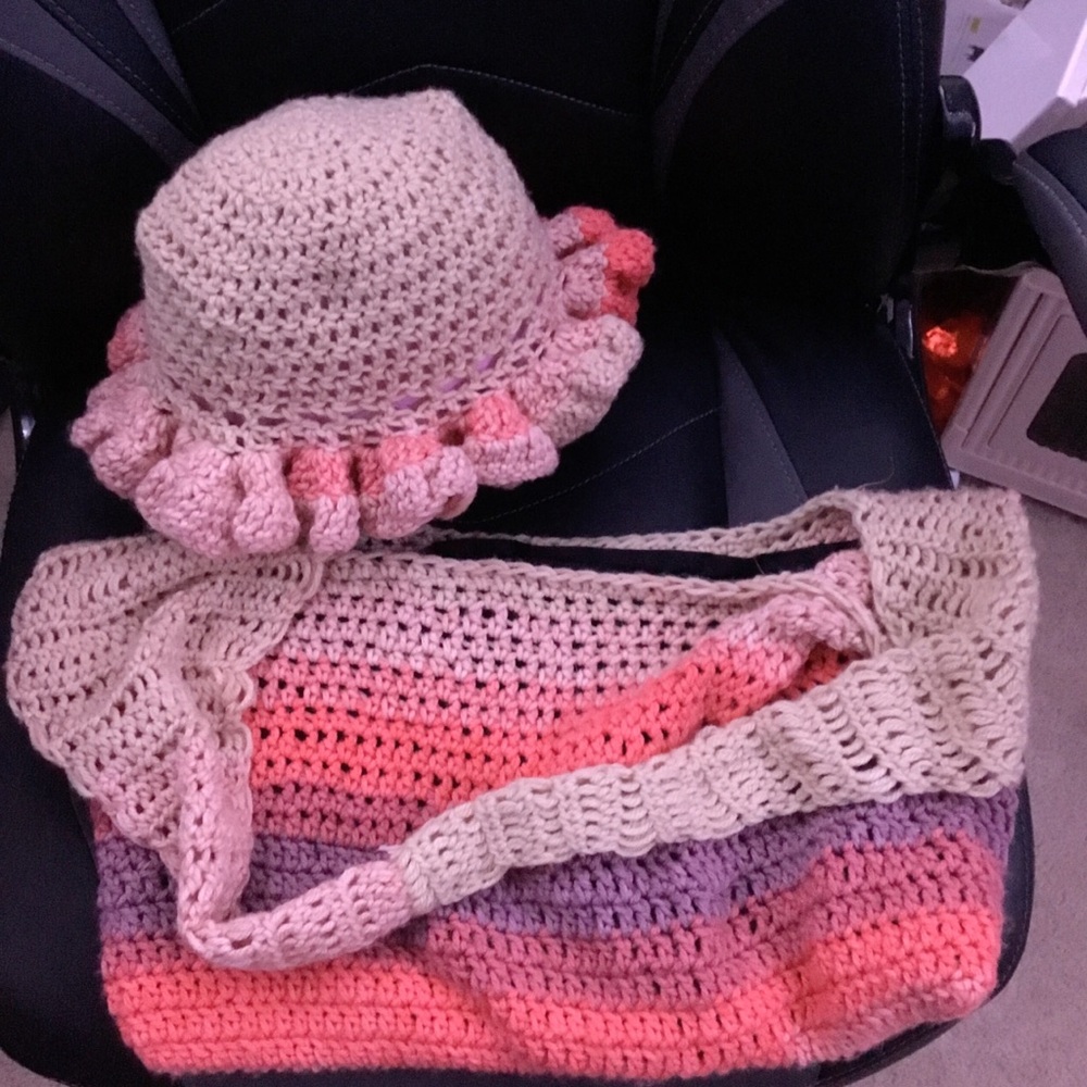Sunset crochet set. flower hat and purse